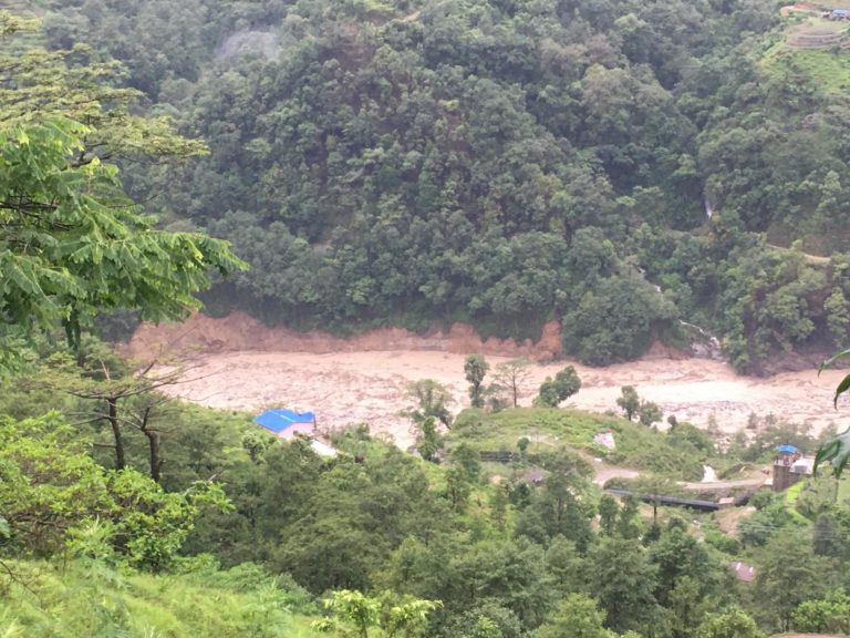 मादी नदीमा आएको बाढीको कारण कास्कीको उत्तरपुर्बी क्षेत्रहरुमा धेरै भौतिक संरचनाको नास